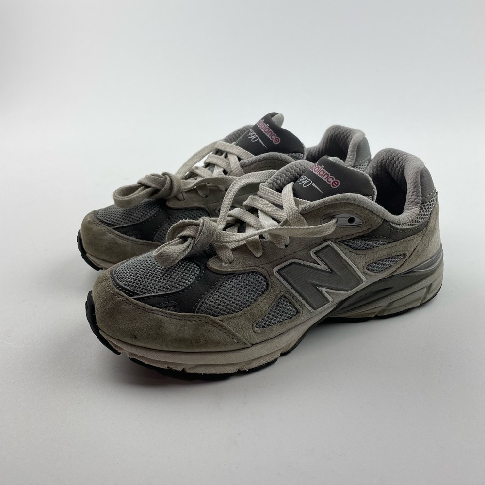 New Balance 990v3 (W990GL3 Grey) Boys Size 4